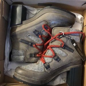 Sorel Women’s Heeled Waterproof Blake Booties